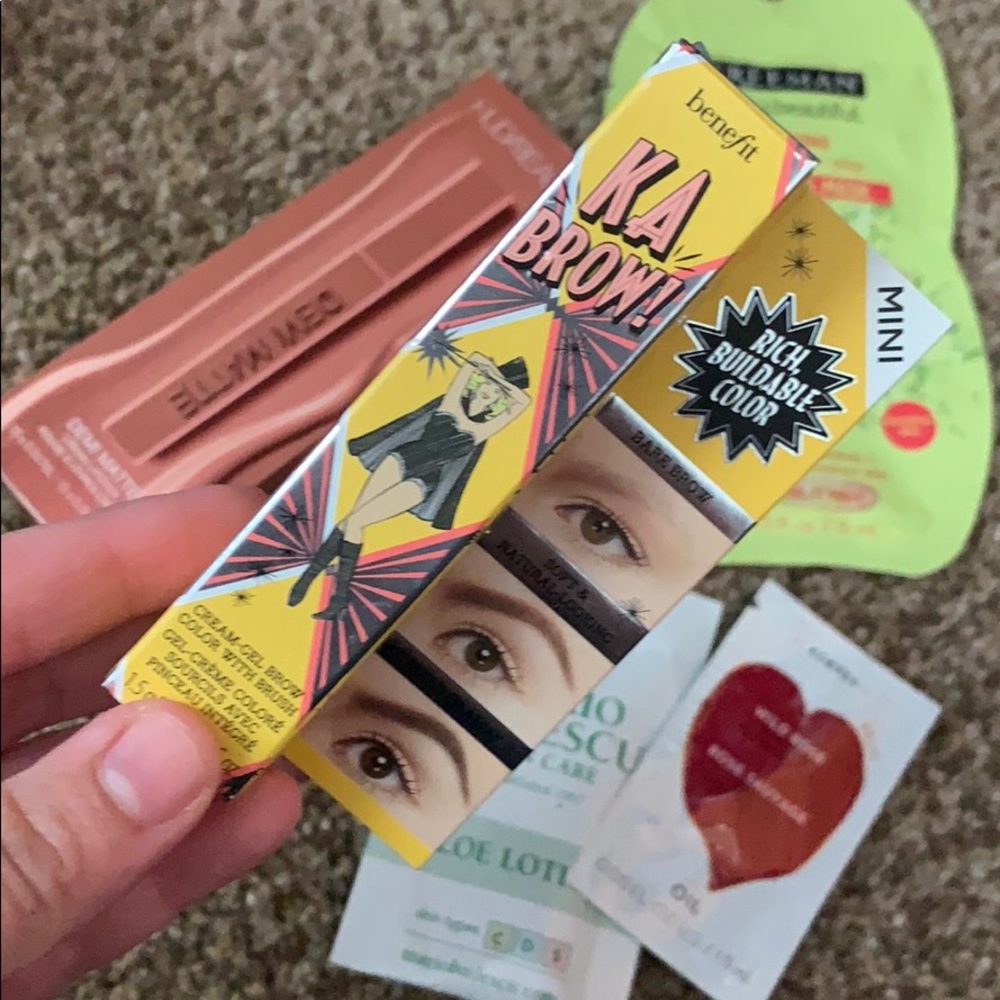 Benefit Ka-Brow creme brow gel with beauty samples